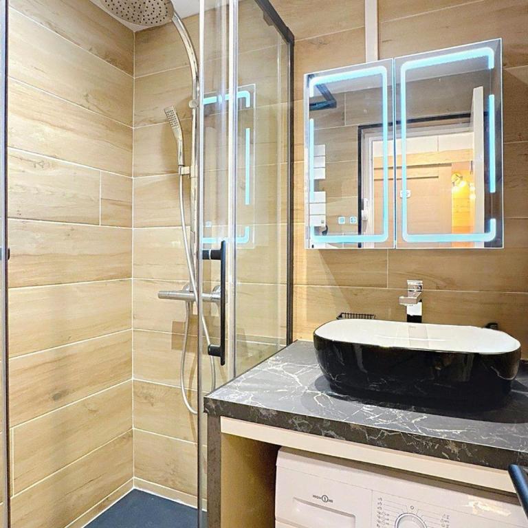 Appartement rénové 2 pièces - 7 pers - Pied des pistes - One-Bedroom Apartment - 13