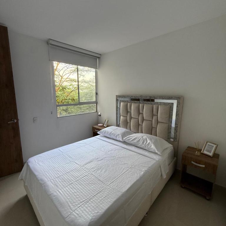 Apto Moderno con Vista a la Reserva - Two-Bedroom Apartment - 8