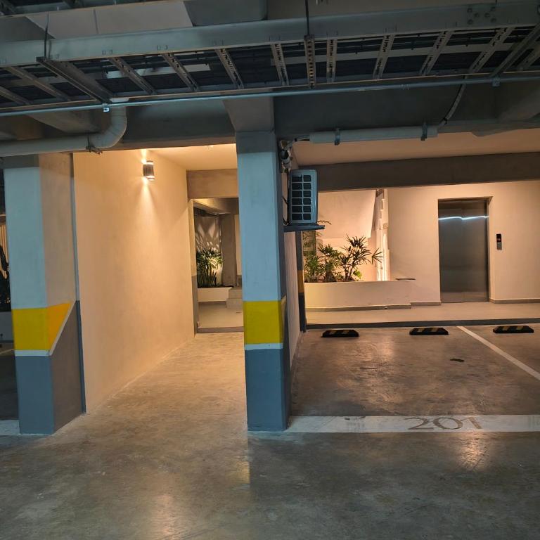 102 Un Modern Living - Apartment - 7
