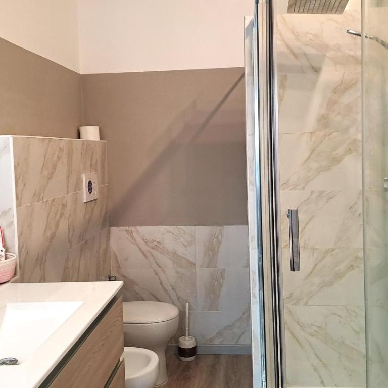 Porta Susa centro, balconi, condizionato, wifii e parcheggio - One-Bedroom Apartment - 3