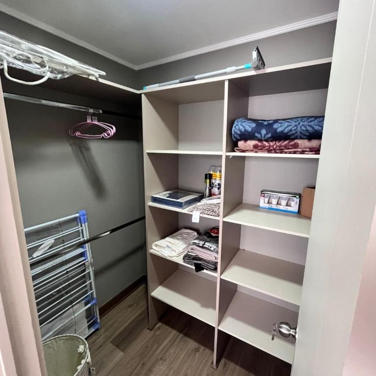Moderno departamento en Macul con ubicación privilegiada - Apartamento de 2 dormitorios con balcón - 7