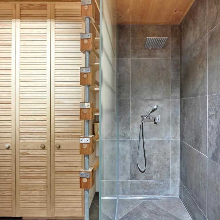 Mountains & Lake Boutique Apartment - Two-Bedroom Apartment - 50