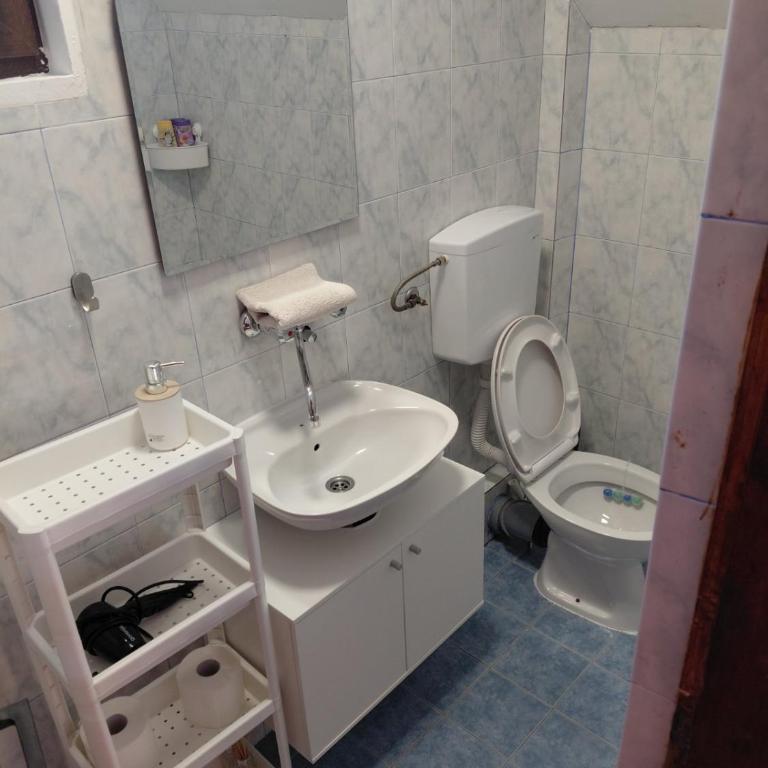 Zlatibor Tornik View - Three-Bedroom House - 51