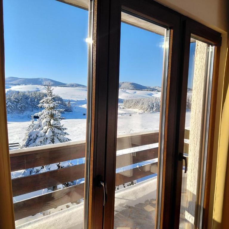 Zlatibor Tornik View - Three-Bedroom House - 39