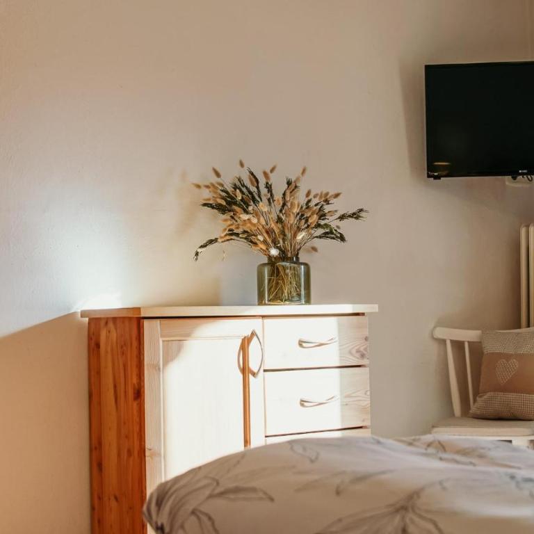 Haus Edelweiss - Apartment mit 2 Schlafzimmern und Dusche - 3