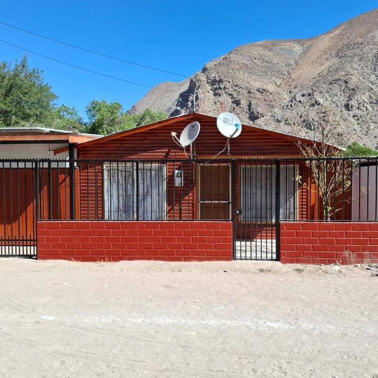 Cabaña con piscina Rivadavia Valle de Elqui - Apartment - 1