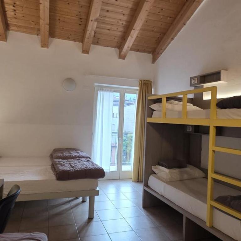 Ostello Città di Rovereto - Camera Familiare con Bagno Privato - 11