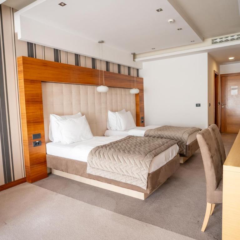 Garni Hotel Centar - Twin Room - 5