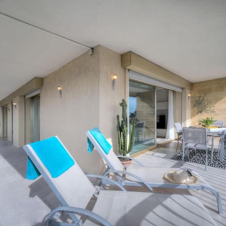 Serenity by the Sea 180 Degrees Sea View and Pool - Appartement - 9