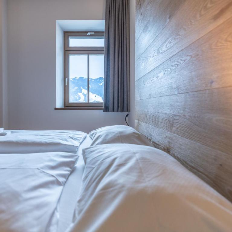 Seehotel Bellevue by keyone - Deluxe Doppel-/Zweibettzimmer mit Seeblick - 9