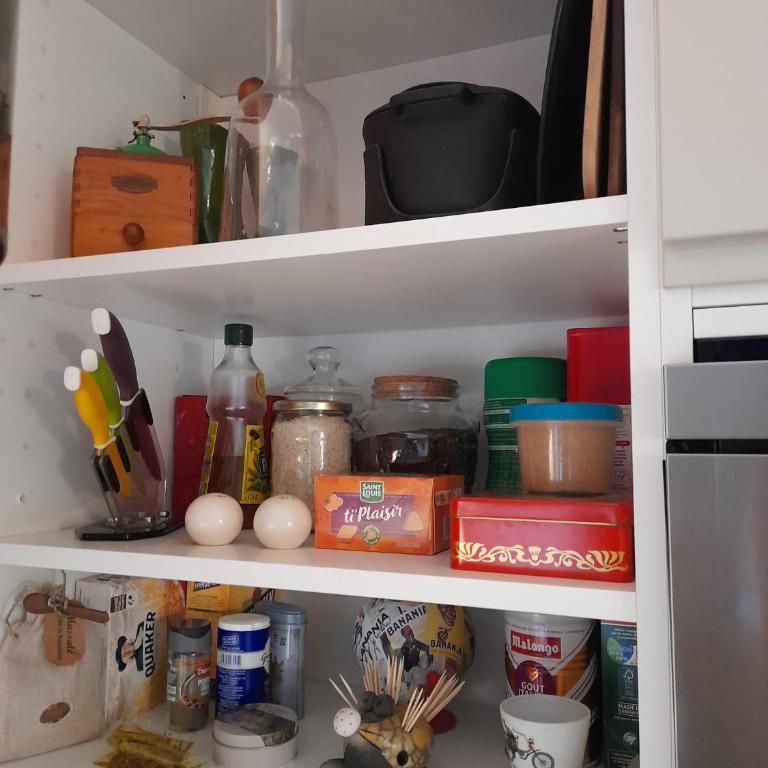 appart sympa confort bien situé - Studio Apartment - 13