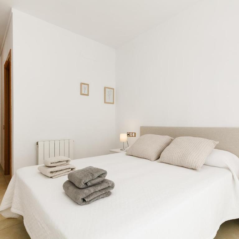 UHC ELS PINS APARTMENTS - Two-Bedroom Apartment - 13