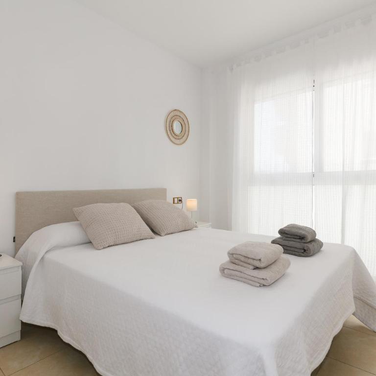 UHC ELS PINS APARTMENTS - Two-Bedroom Apartment - 12