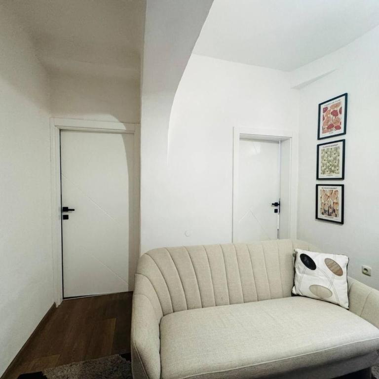 Miss Nareens Central Apartment with free garage - Apartment - 5