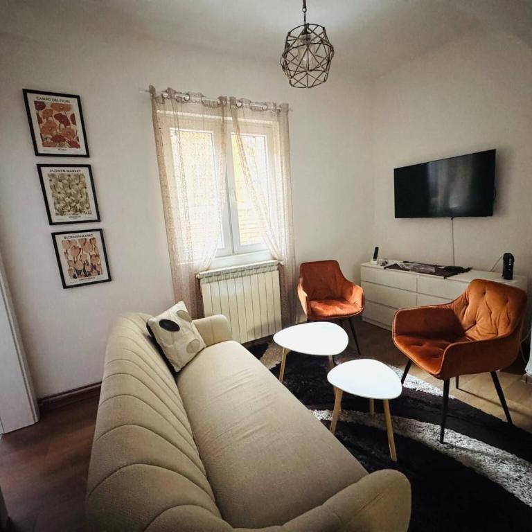 Miss Nareens Central Apartment with free garage - Apartment - 7
