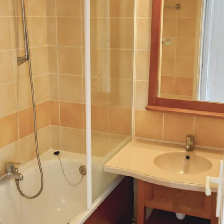 Maison au RDC, proche parking, piscine chauffée, en résidence, 4 ou 5 pers, lac, nature et pêche - Maison 1 Chambre - 7