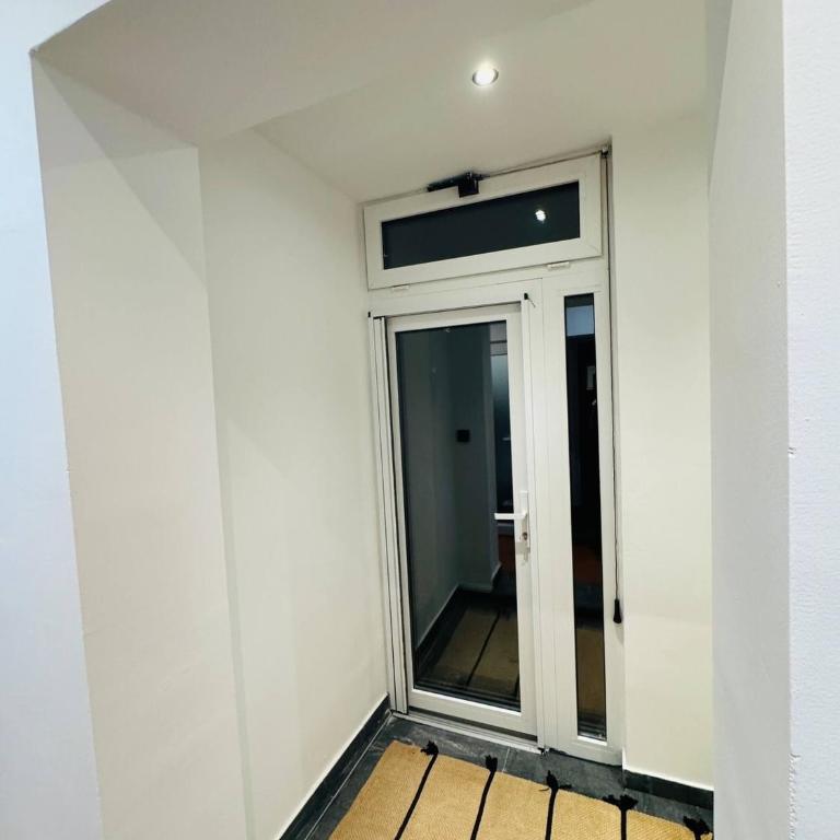 Miss Nareens Central Apartment with free garage - Apartment - 31