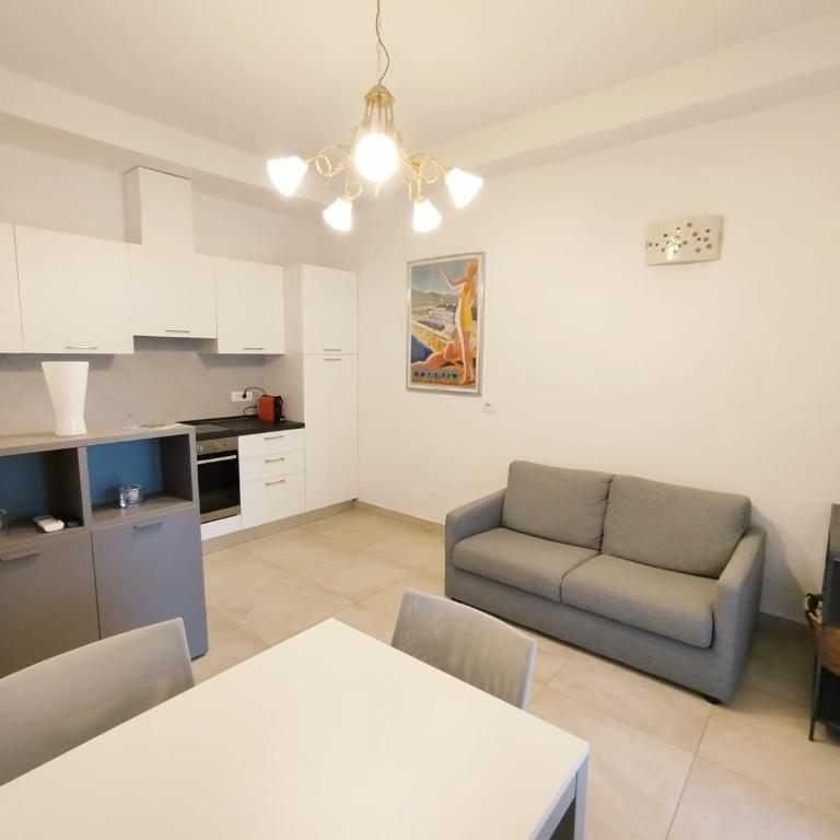 Fulvio House - Appartamento con 2 Camere da Letto - 10