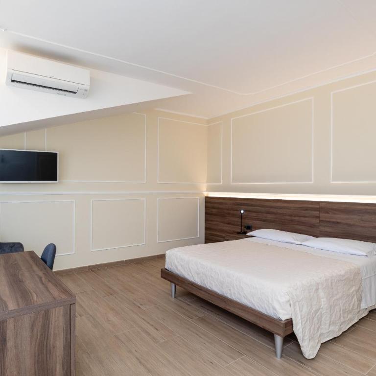 Scaligero Rooms - Camera Matrimoniale Deluxe con Balcone - 3