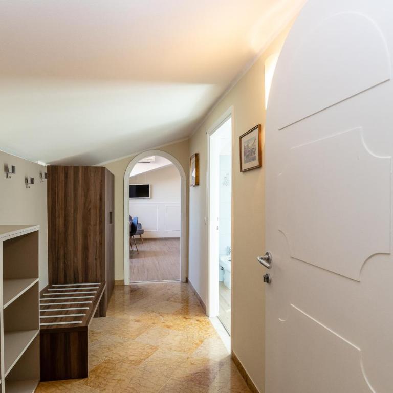 Scaligero Rooms - Camera Matrimoniale Deluxe con Balcone - 8