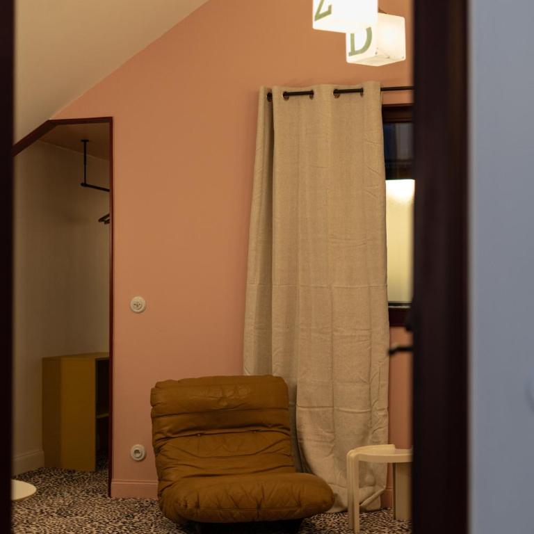 Suites 31Bis - Cinq suites d'architecte, entre héritage et design - Sauna - Nancy Centre - Suite Deluxe avec Lit King-Size - 27