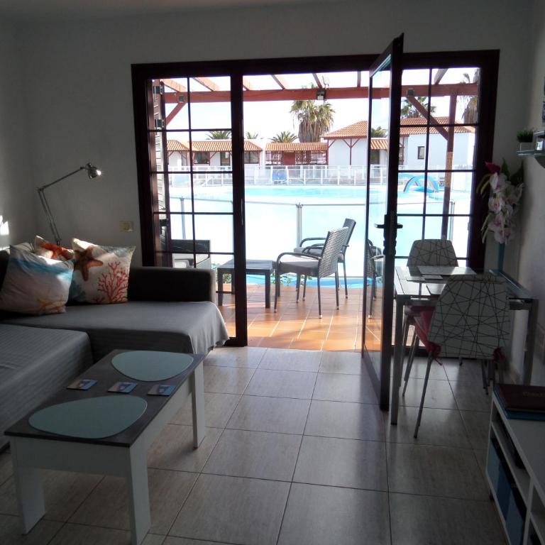SUN BEACH Bungalow - One-Bedroom House - 9