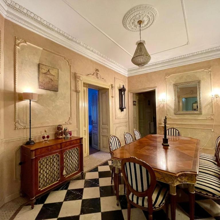 Dorcol Mansion 3BR Apartment at City Center - Three-Bedroom Apartment - 6