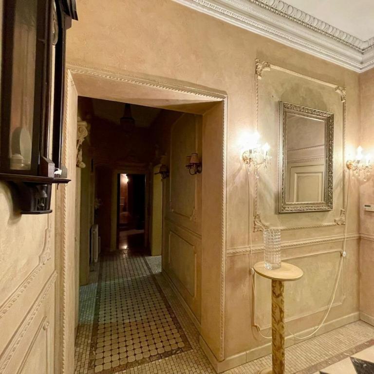 Dorcol Mansion 3BR Apartment at City Center - Three-Bedroom Apartment - 7