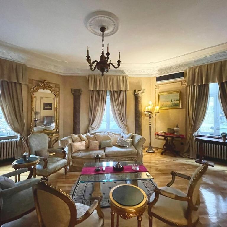 Dorcol Mansion 3BR Apartment at City Center - Three-Bedroom Apartment - 10
