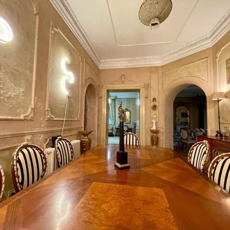 Dorcol Mansion 3BR Apartment at City Center - Three-Bedroom Apartment - 20