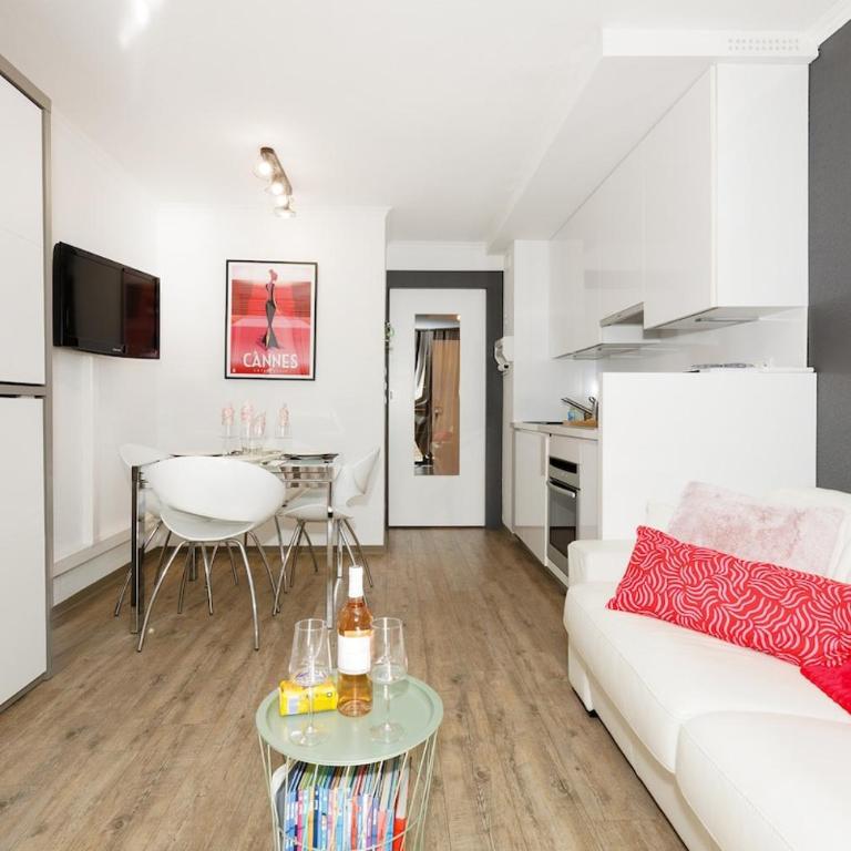 Vue mer piscine parking tennis 4 personnes - Apartment mit 1 Schlafzimmer, Meerblick und Terrasse - 21