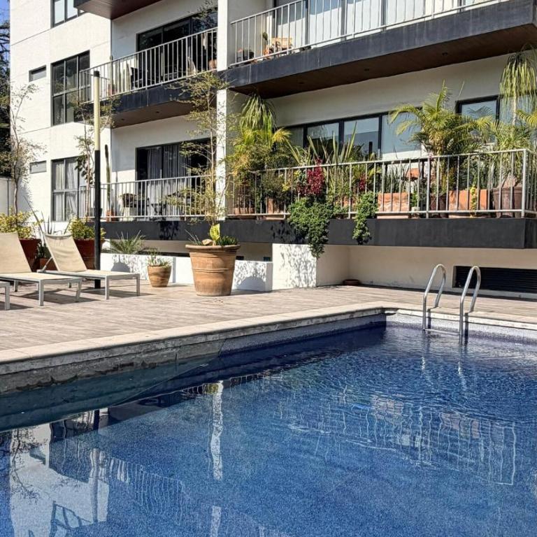 Departamento muy amplio, vista verde y alberca - Two-Room Apartment - 26