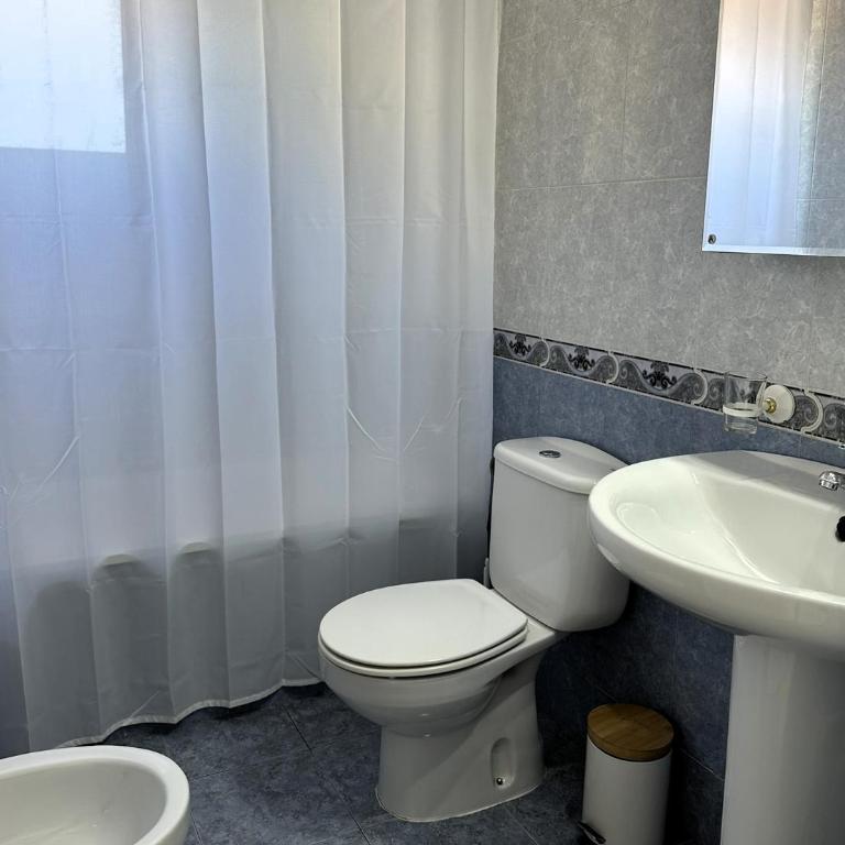 Las Terrazas - Three-Bedroom Apartment - 12