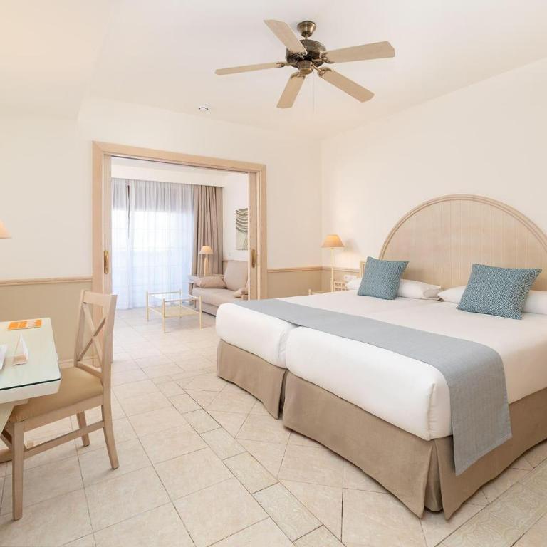 Gran Castillo Tagoro Family & Fun Playa Blanca - Suite Gold Level Senior (4 adultos + 2 niños) - 6