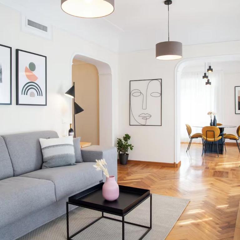 Elegant Apartment near Campo De' Fiori - Appartamento con 2 Camere da Letto - 2