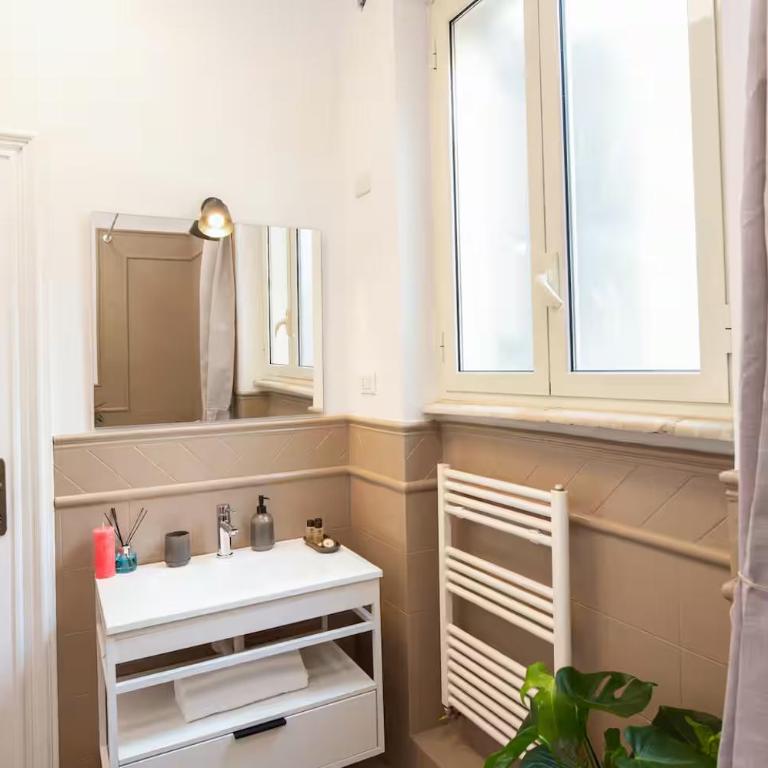Elegant Apartment near Campo De' Fiori - Appartamento con 2 Camere da Letto - 36