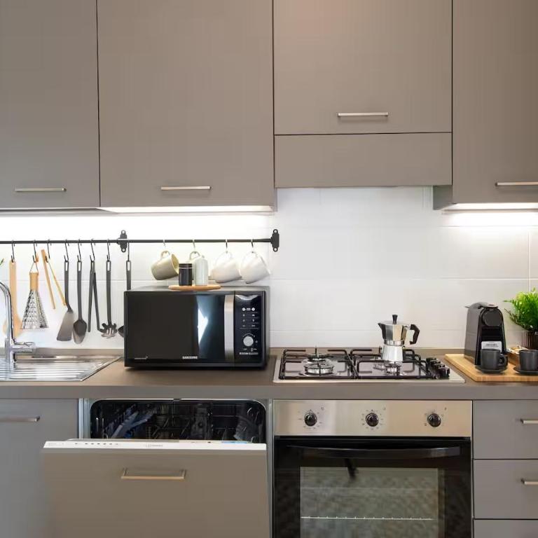 Elegant Apartment near Campo De' Fiori - Appartamento con 2 Camere da Letto - 13