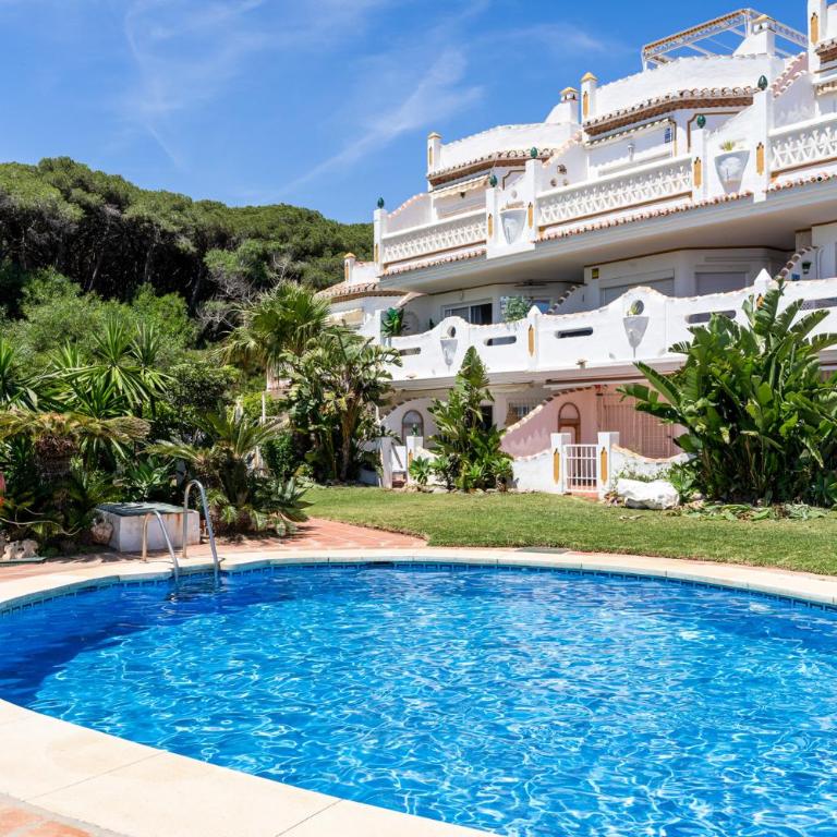 Vivi Homes - Mirazul - front beach view - pool - terrace - Apartamento de 3 dormitorios con vistas al océano - 28