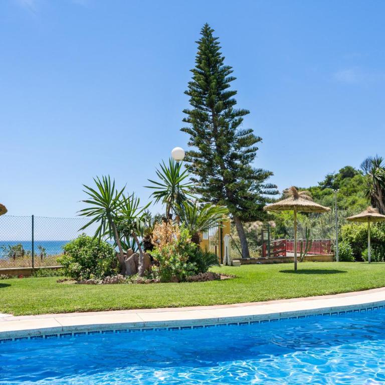 Vivi Homes - Mirazul - front beach view - pool - terrace - Apartamento de 3 dormitorios con vistas al océano - 31