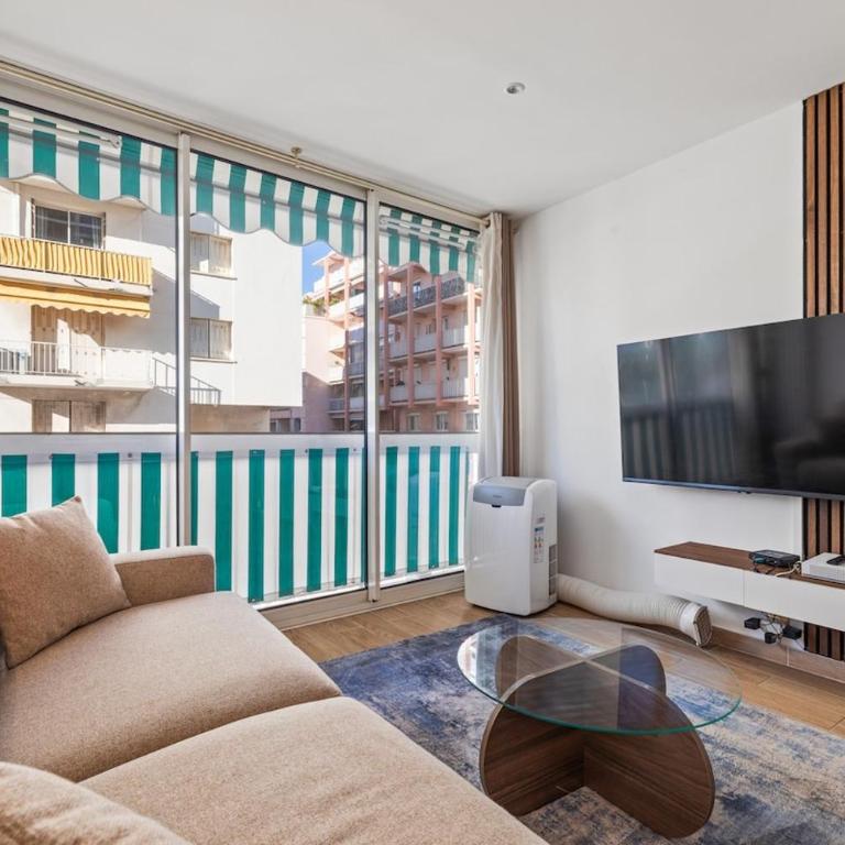 Soleil d'Or 2 min des plages , Centre Juan Les Pins - One-Bedroom Apartment - 1