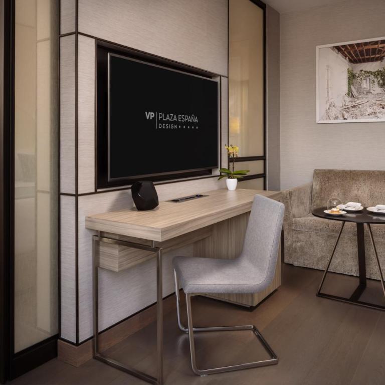 VP Plaza España Design - Junior Suite with Terrace - 3