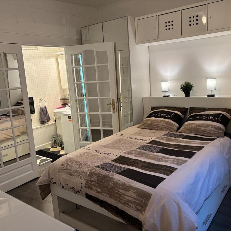 Charming Parisian pied-à-terre! - Appartement 1 Chambre - 2