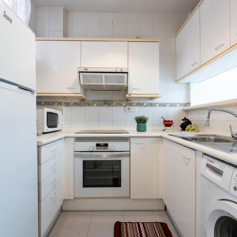 MalagaSuite Tropical Terrace & Pool Apartments - Apartamento de 2 dormitorios con terraza - 9