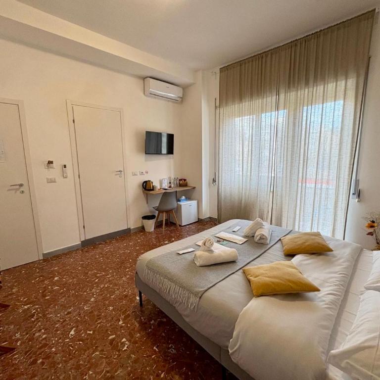 Quattro Venti city suites - Camera Matrimoniale Deluxe con Balcone - 8