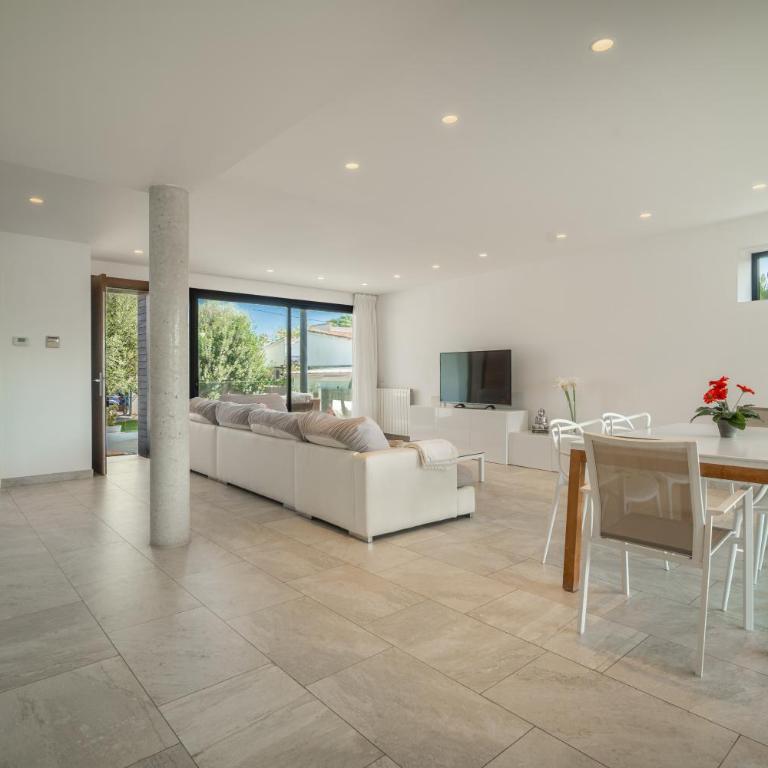 Villa Bauló Beach Cycling - Villa with Private Pool - 47