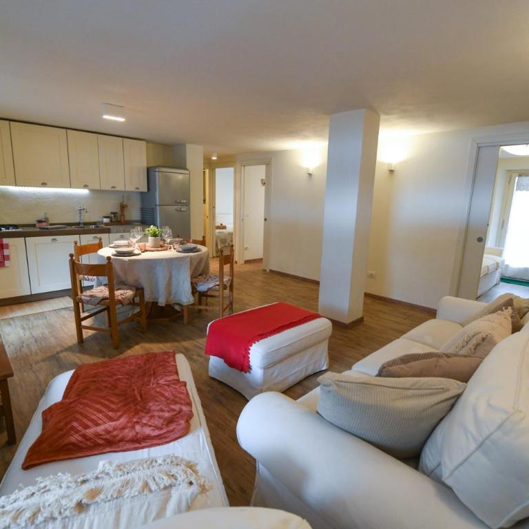Sant'Orso Cozy Home - Two-Bedroom Apartment with Mountain View - 6