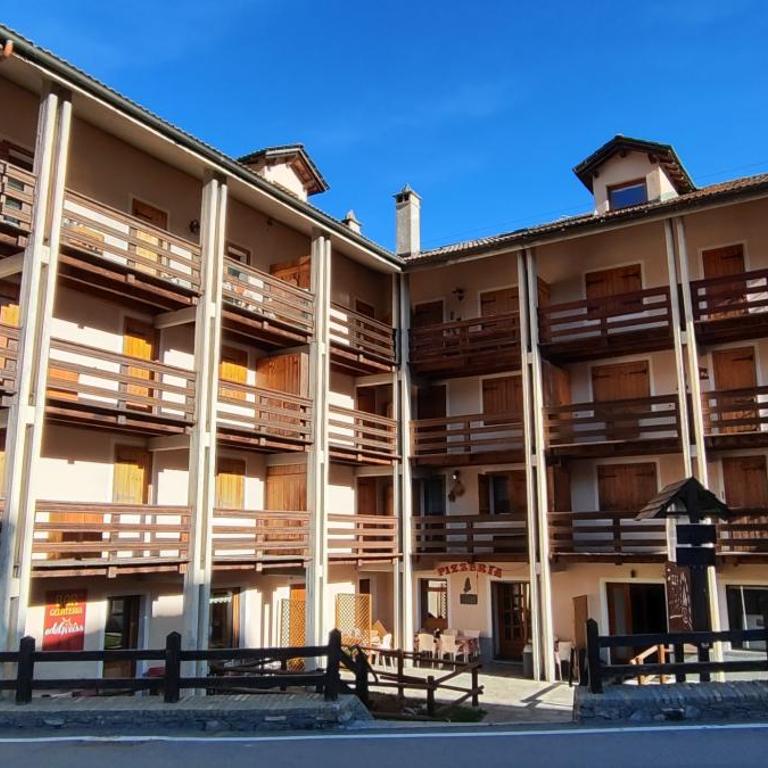 Sant'Orso Cozy Home - Two-Bedroom Apartment with Mountain View - 5