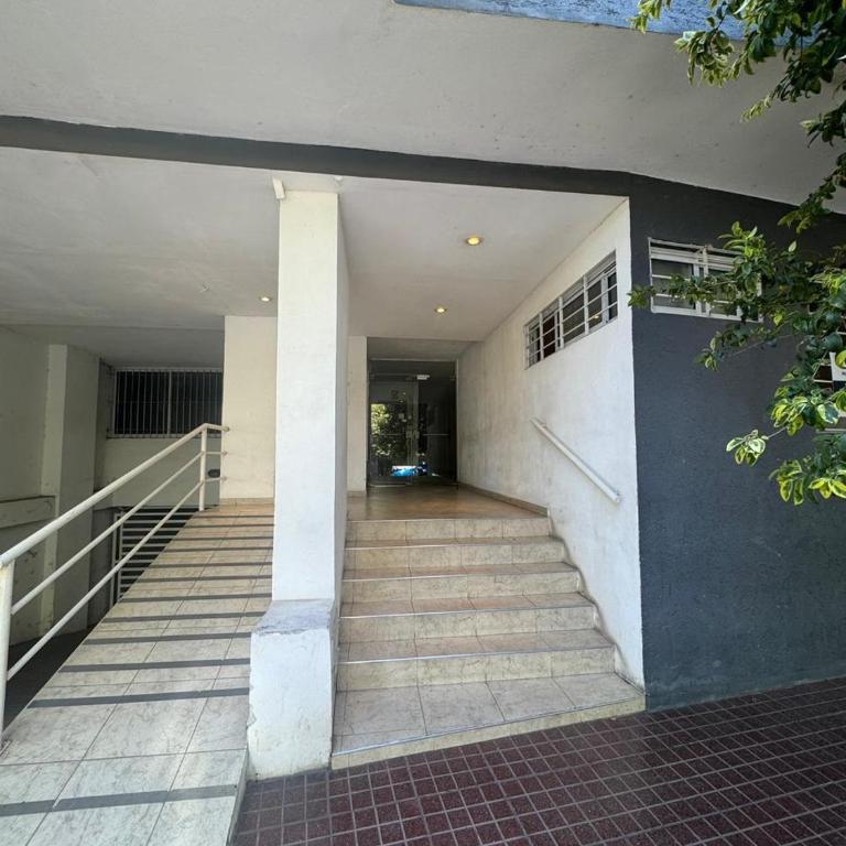 Excelente ubicación departamento en Carlos Paz - Apartamento de 1 dormitorio - 9