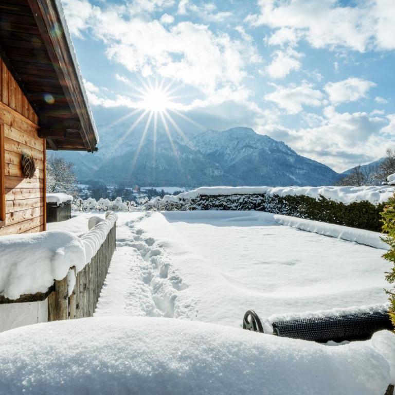 Luxus Ferienhaus Salzburg Chalet mit Pool, Sauna, Whirlpool, Kamin - Chalet mit 2 Schlafzimmern - 2