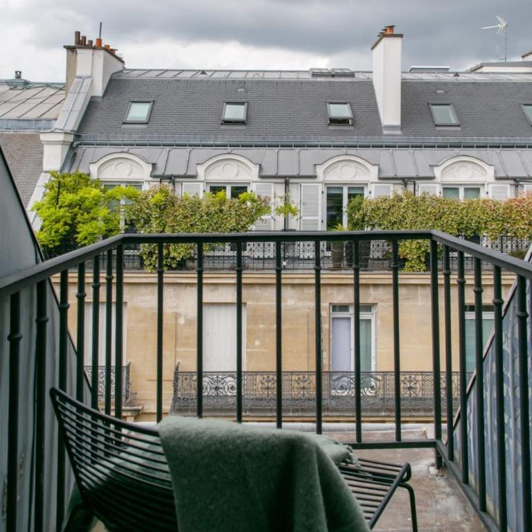 Chic studio dans le 8ème avec balcon - Studio - 6